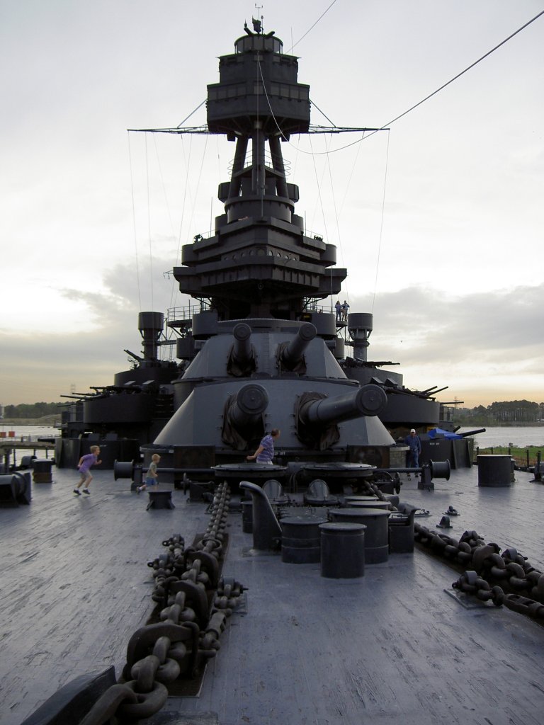 USS Texas (BB65), vordere Geschtztrme (14.03.2007)