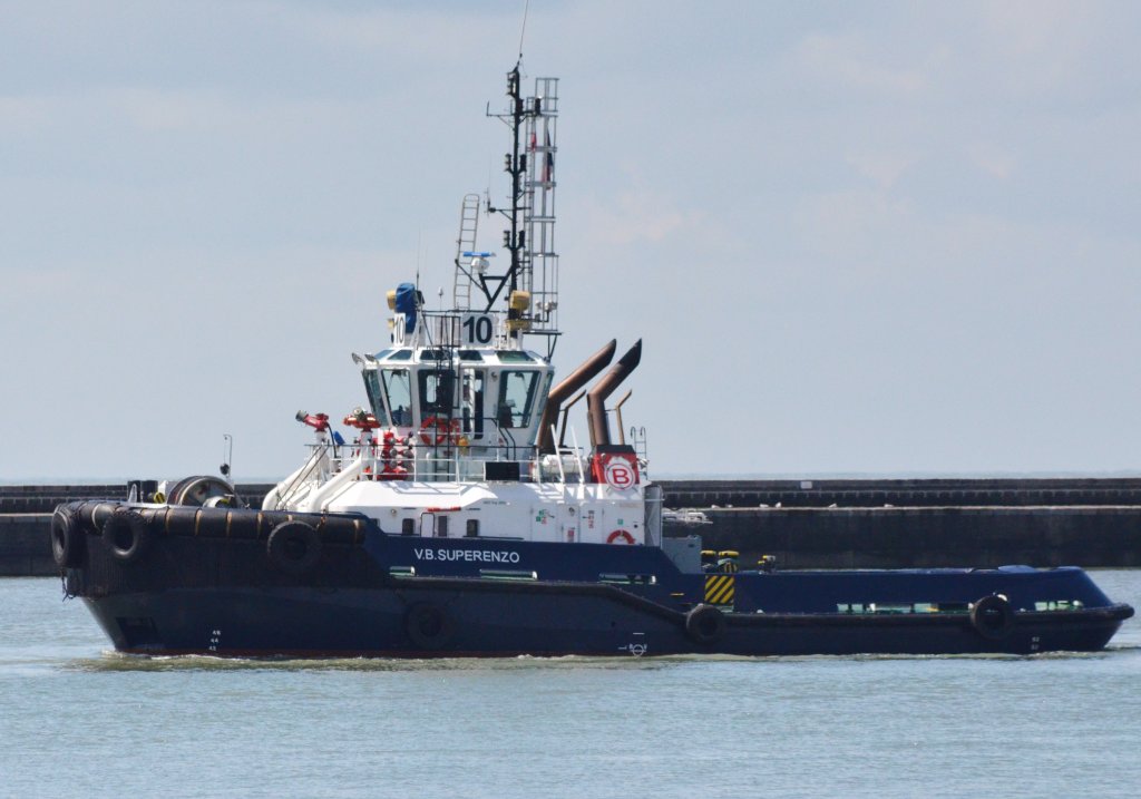 V.B. Superenzo 10, ein Schlepper im Hafen von Le Havre am 29.05.2013
