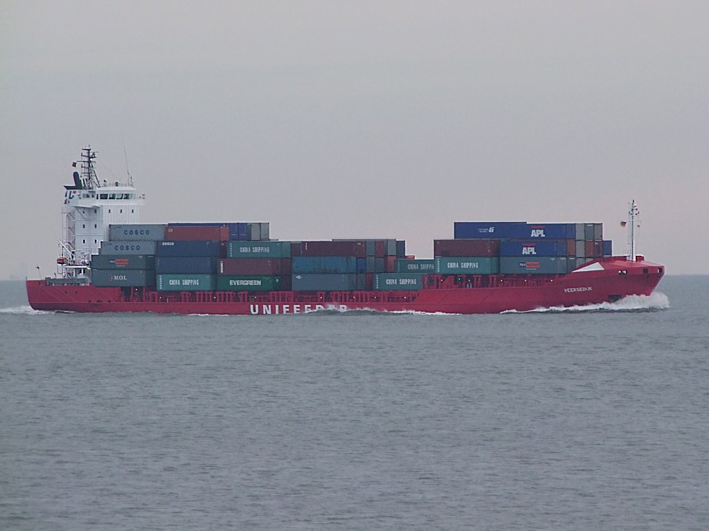 Veersedijk(IMO-9246140;L=132;B=20m) erreicht Frhmorgens und Vollgepackt die Elbmndung bei Cuxhaven;090831