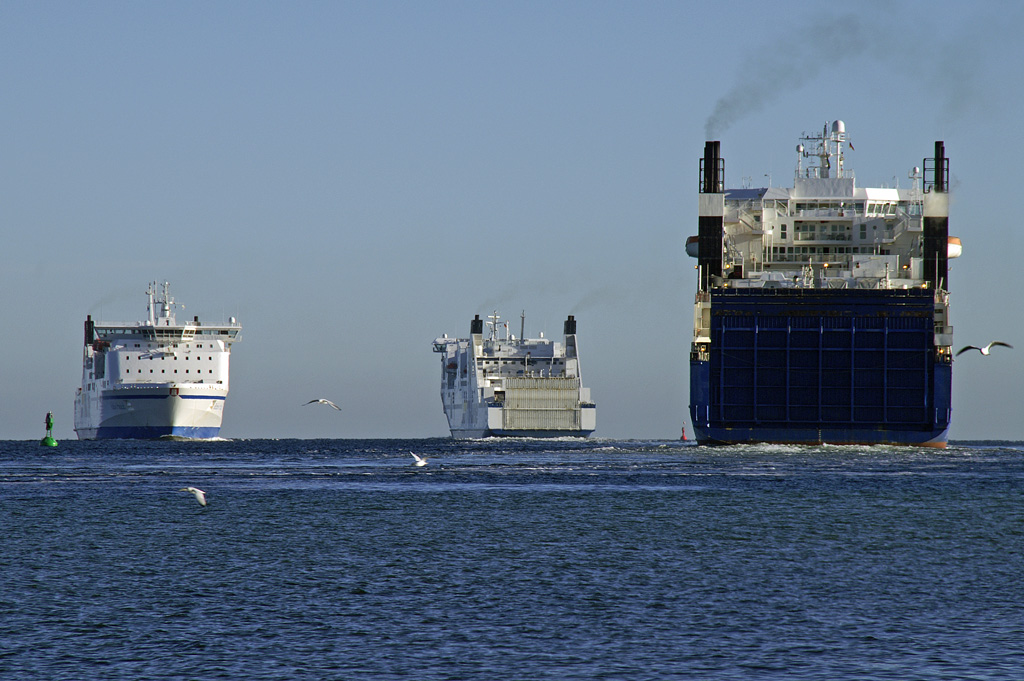 Von Links nach Rechts: M/S Peter Pan, M/S Robin Hood und M/S Finnpartner, aufgenomen 26.10.2010.