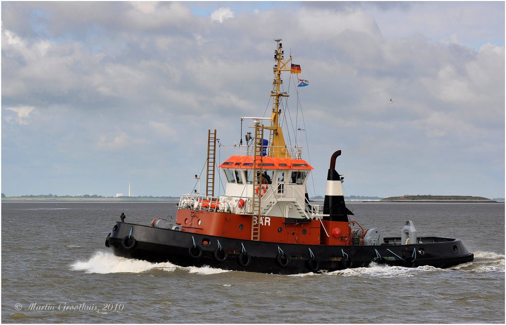 VPS - Schlepper  Br  am 25.08.2010 auf der Weser vor Bremerhaven. L:28m/B:9m/Tg:4,6m / 207 t BRT / 1600 kw /12 kn /IMO 8116697 / Heimathafen Bremen / Flagge Deutschland