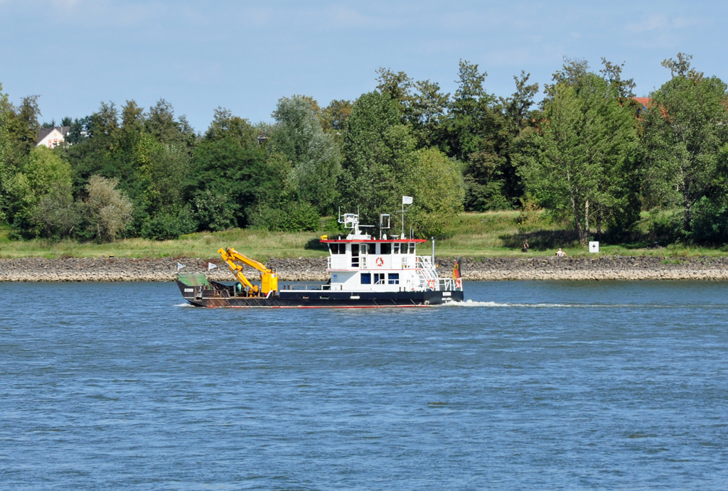 VSS Verkehrssicherungsschiff Bonn querab Bonn-Beuel - 14.09.2011