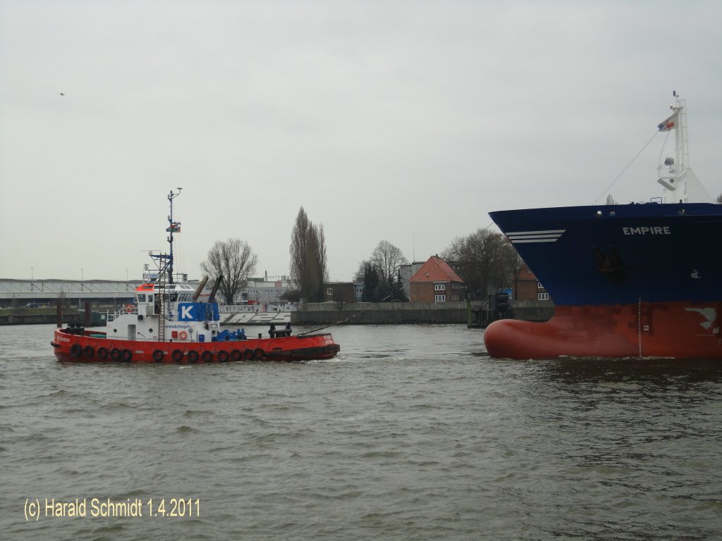 ZP CONDON (Kotug) (IMO 8103066) am 1.4.2011, Hamburg, Assistensschlepper fr MS “Empire” /
Assistenzschlepper / BRZ 194 / La 28,5 m, B 10,37 m, Tg 5,06 m / 2.206 kW, 11,5 kn, Pfahlzug 45 t / 1981 bei Valley Shipbuilding Inc., Brownsville, Texas, USA