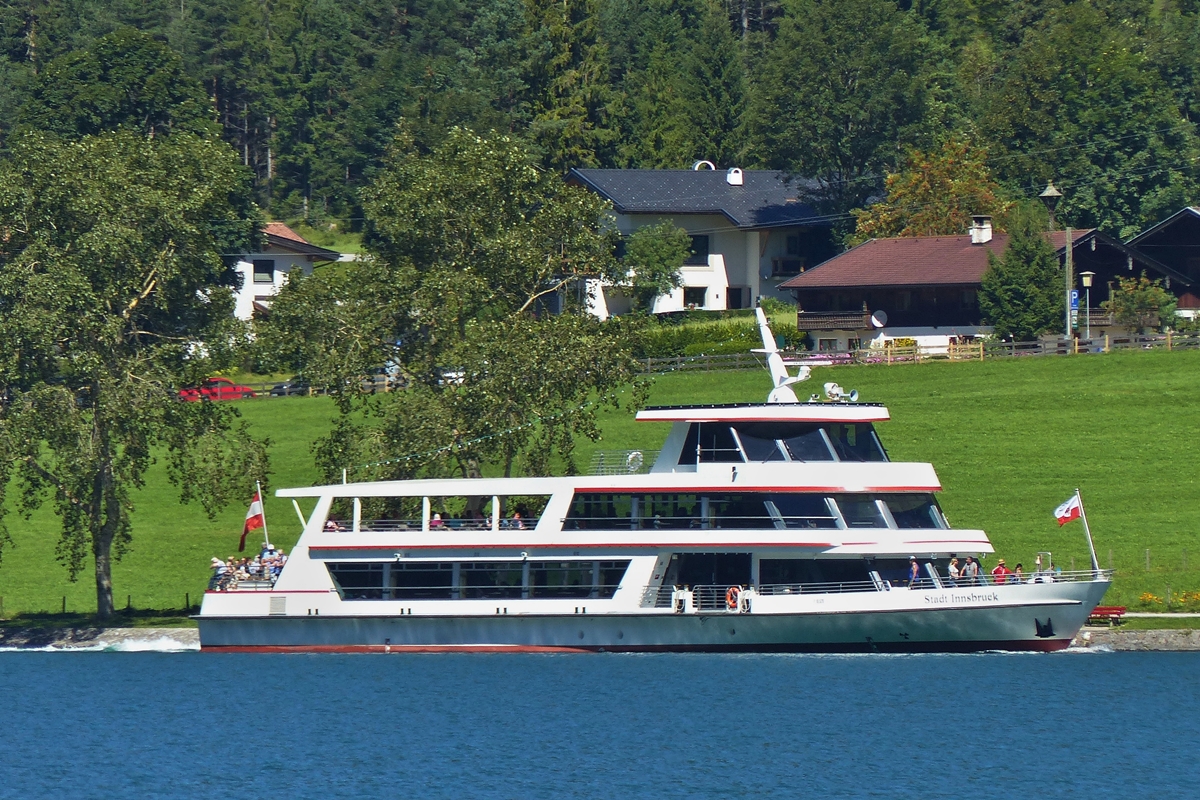 . MS Stadt Innsbruck, an der Anlegestele Buchau auf dem Achensee. (Jeanny) 23.08.2016