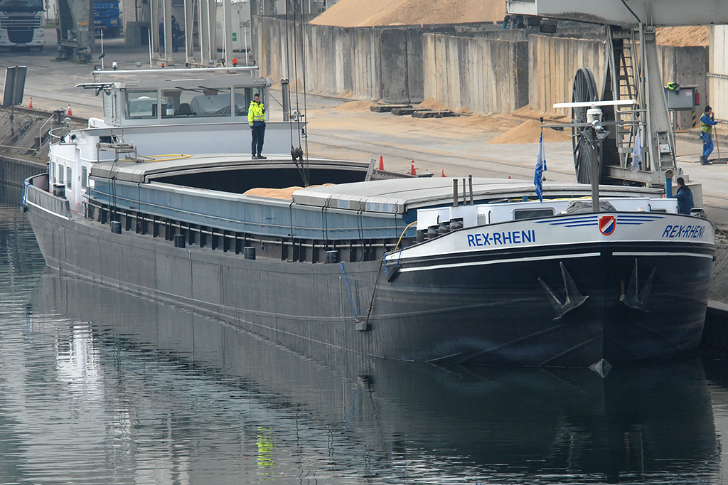 06.03.2018 REX-RHENI (2006298) im Hafen von Plochingen