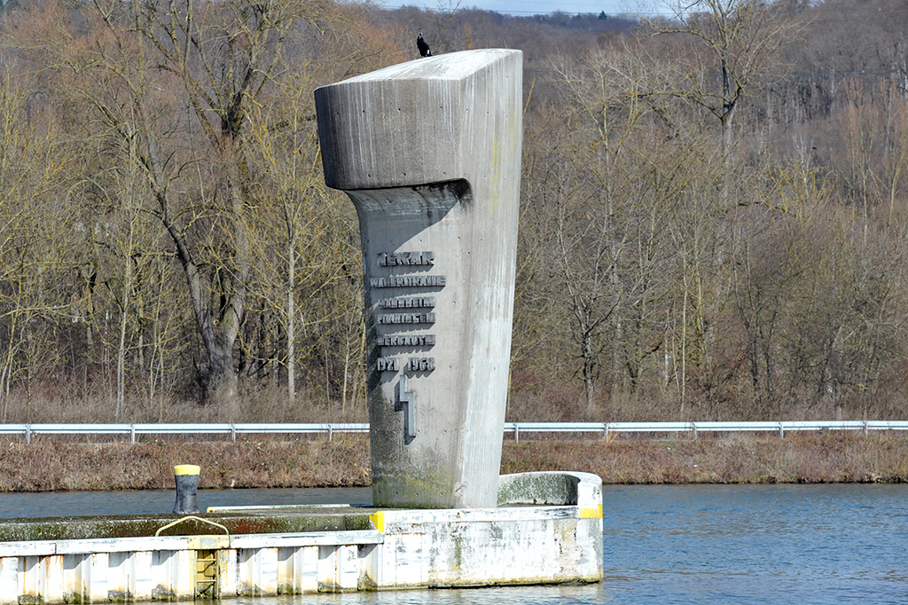 07.03.2017 Denkmal zur Fertigstellung der Wasserstraße Neckar von Mannheim bis Plochingen in der Zeit von 1921 bis 1968