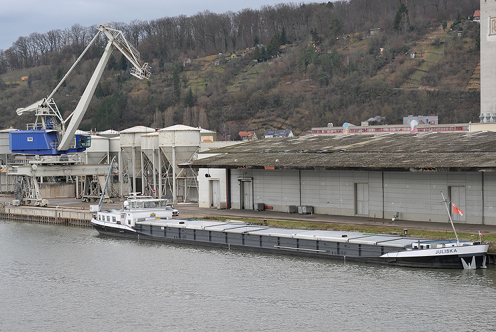 17.12.2017 JULISKA (2324504) im Hafen Plochingen