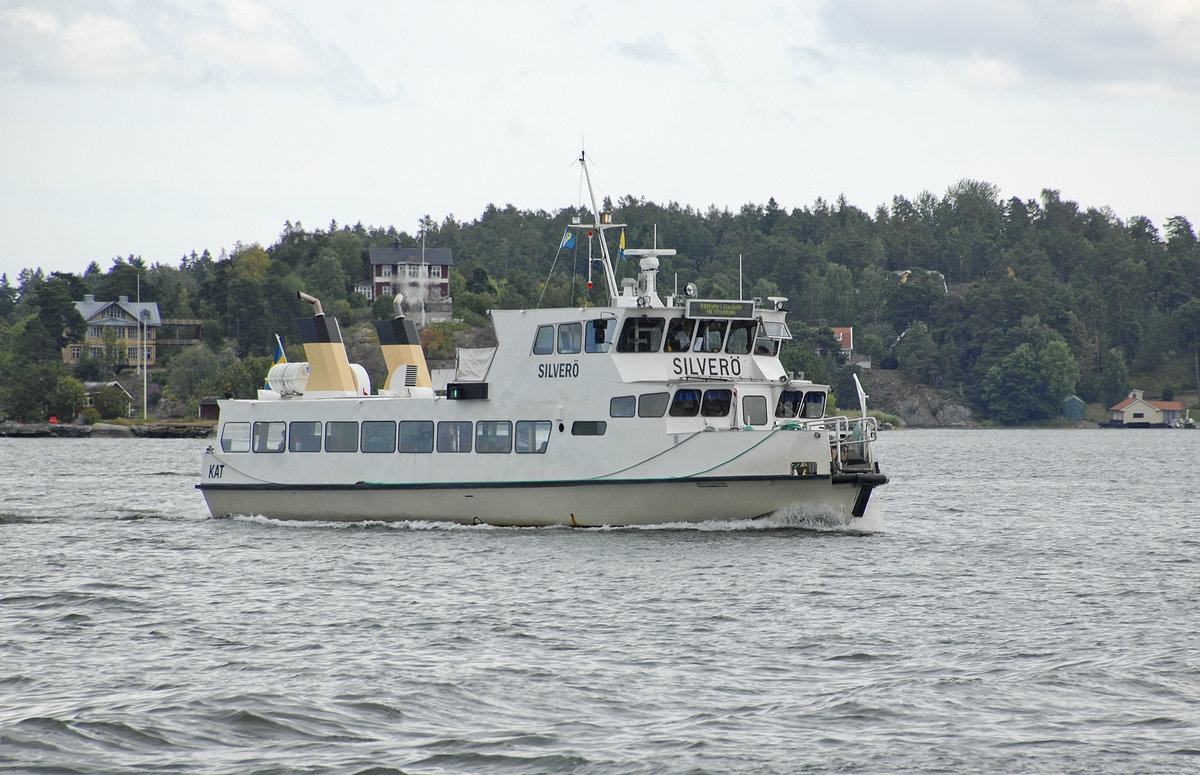 »M/S Silverö« der Ressel Rederi AB vor Waxholm im Scherenhof von Stockholm. Länge: 22,5 Meter. Breite: 5,0 Meter. Baujahr: 1970. Aufnahme: 26. Juli 2017.