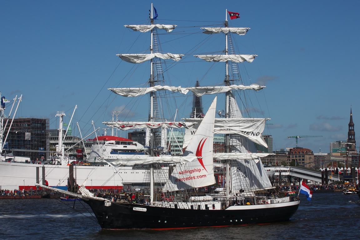 2-Master MERCEDES (IMO 5156658); Datum: 10.05.2015; Aufnahmeort: Elbe/Hafen Hamburg, Deutschland. Das Bild entstand anl�sslich des 826. Hafengeburtstages.