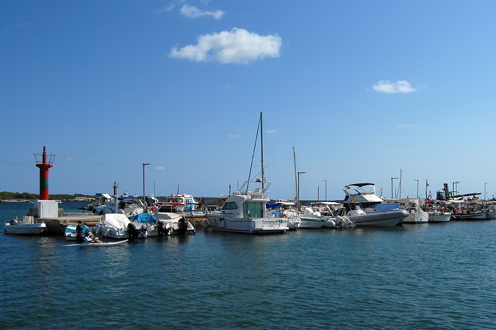 21.09.2017 Der Freizeit und Fischereihafen von Colonia de Sant Jordi / Mallorca