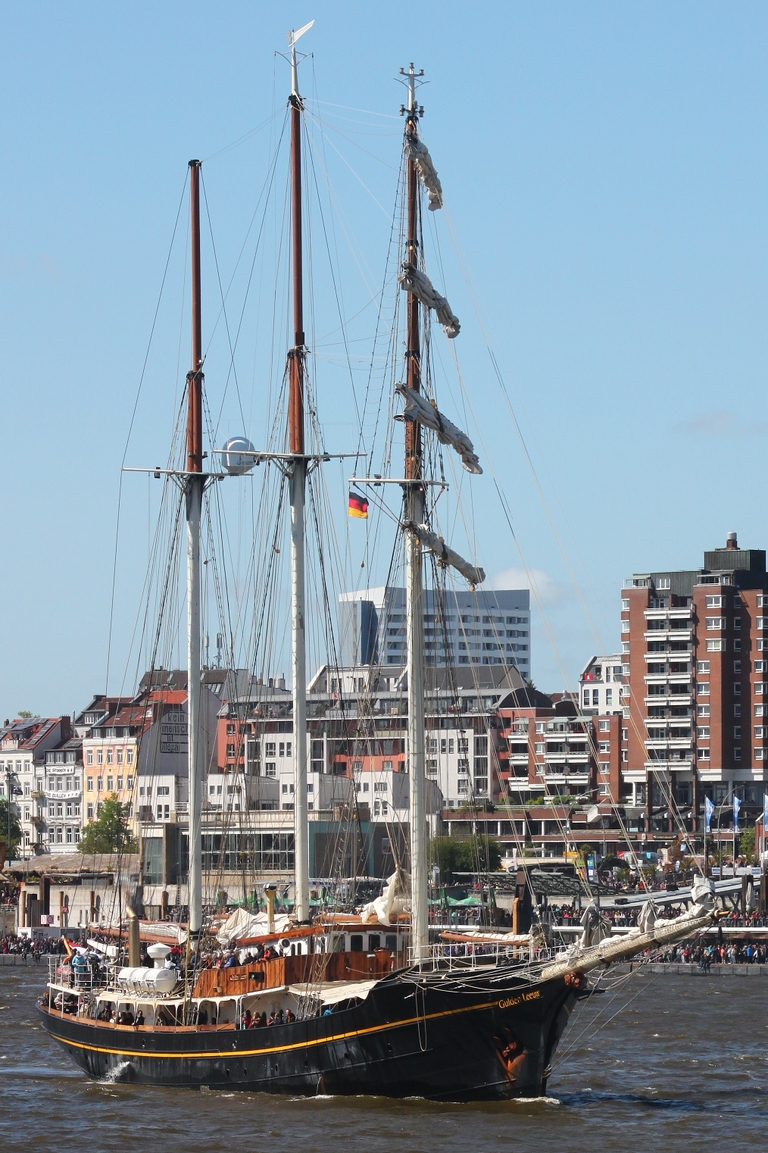 3-Master GULDEN LEEUW (IMO 5085897) Datum: 10.05.2015; Aufnahmeort: Elbe/Hafen Hamburg, Deutschland. Das Bild entstand anl�sslich des 826. Hafengeburtstages.