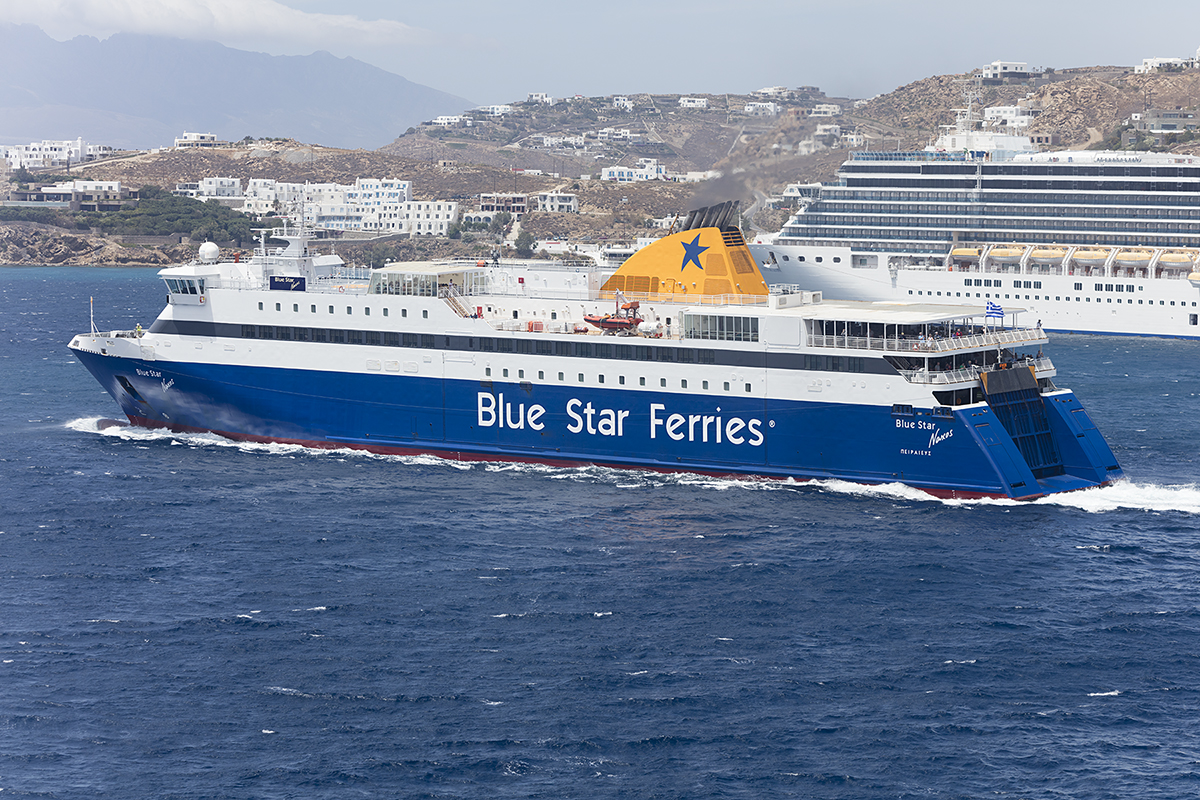 31.05.2018, Mykonos, Blue Star Naxos, IMO 9241786


