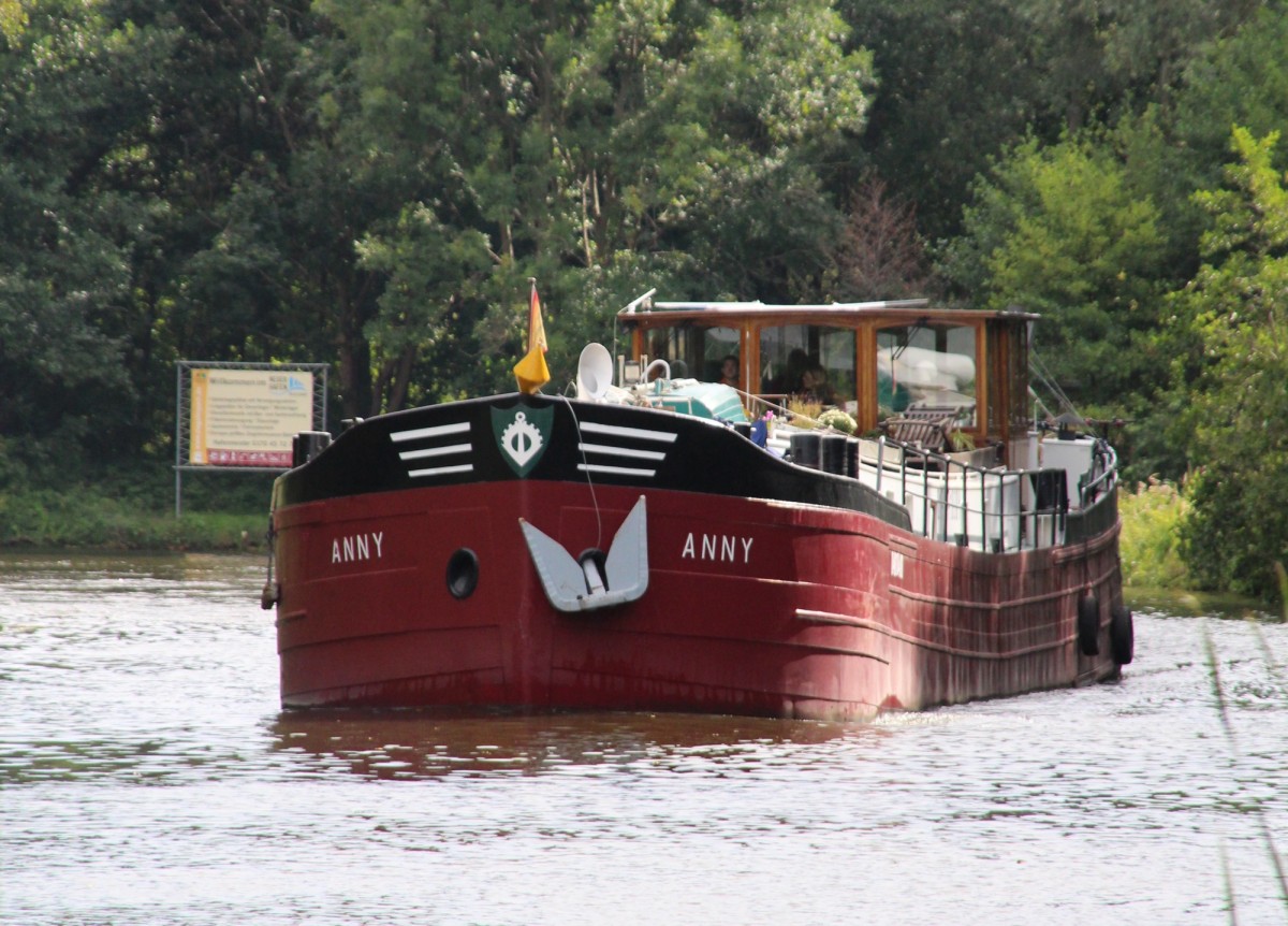 8.9.13  Anny  (zum Fahrgastschiff umgebautes Gterschiff)am alten Hafen beim Ziegelei-Park Mildenberg