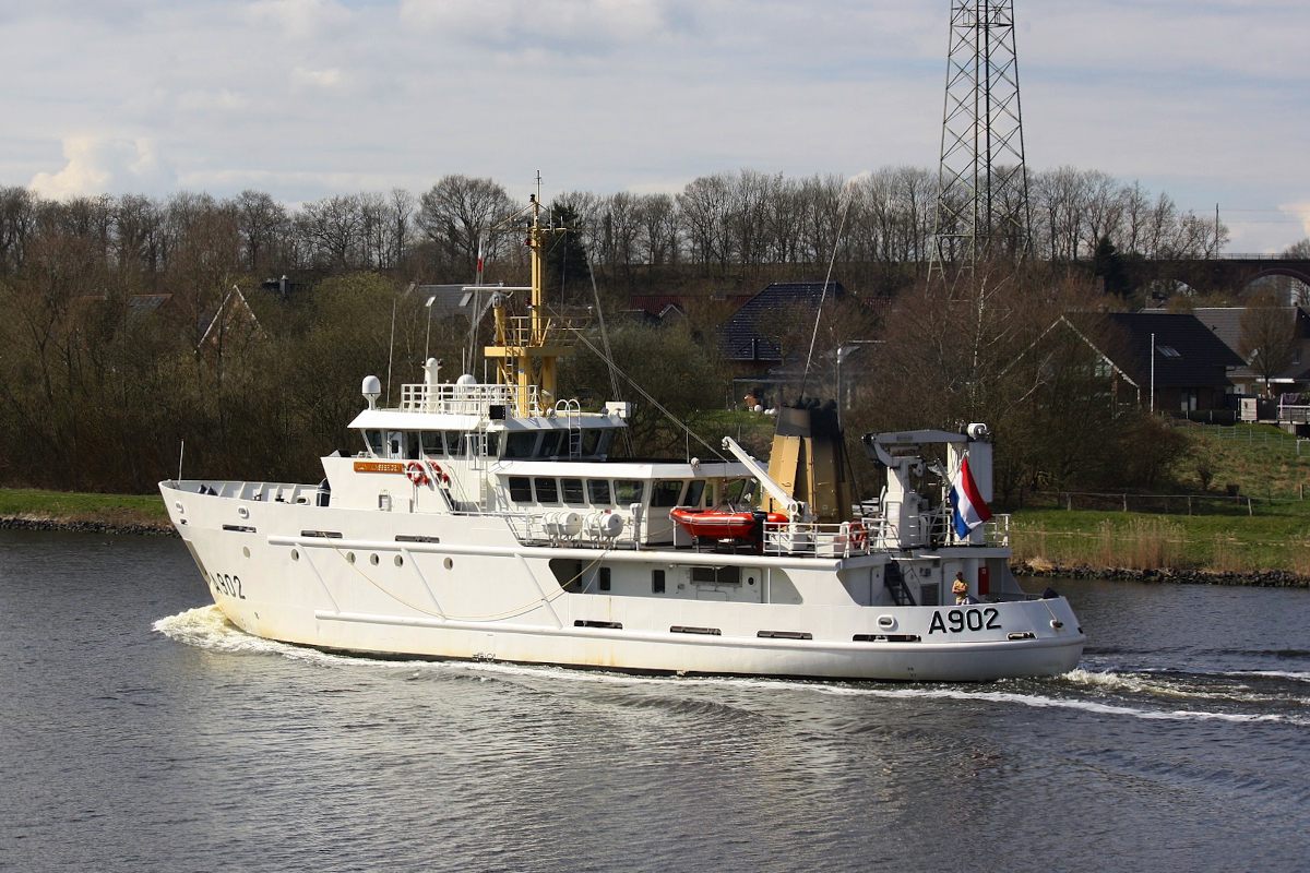 A 902 VAN KINSBERGEN IMO:9201578 Flagge Niederlande am 05.04.2023 im NOK bei Schacht Audorf.