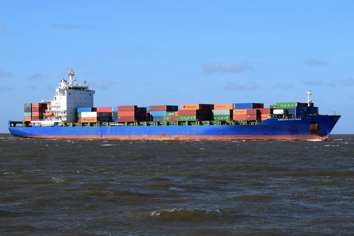 Abidjan Express , Containerschiff , IMO 9303807 , Baujahr 2006 , 222.2 × 30m , 2824 TEU , 12.05.2019 , Cuxhaven