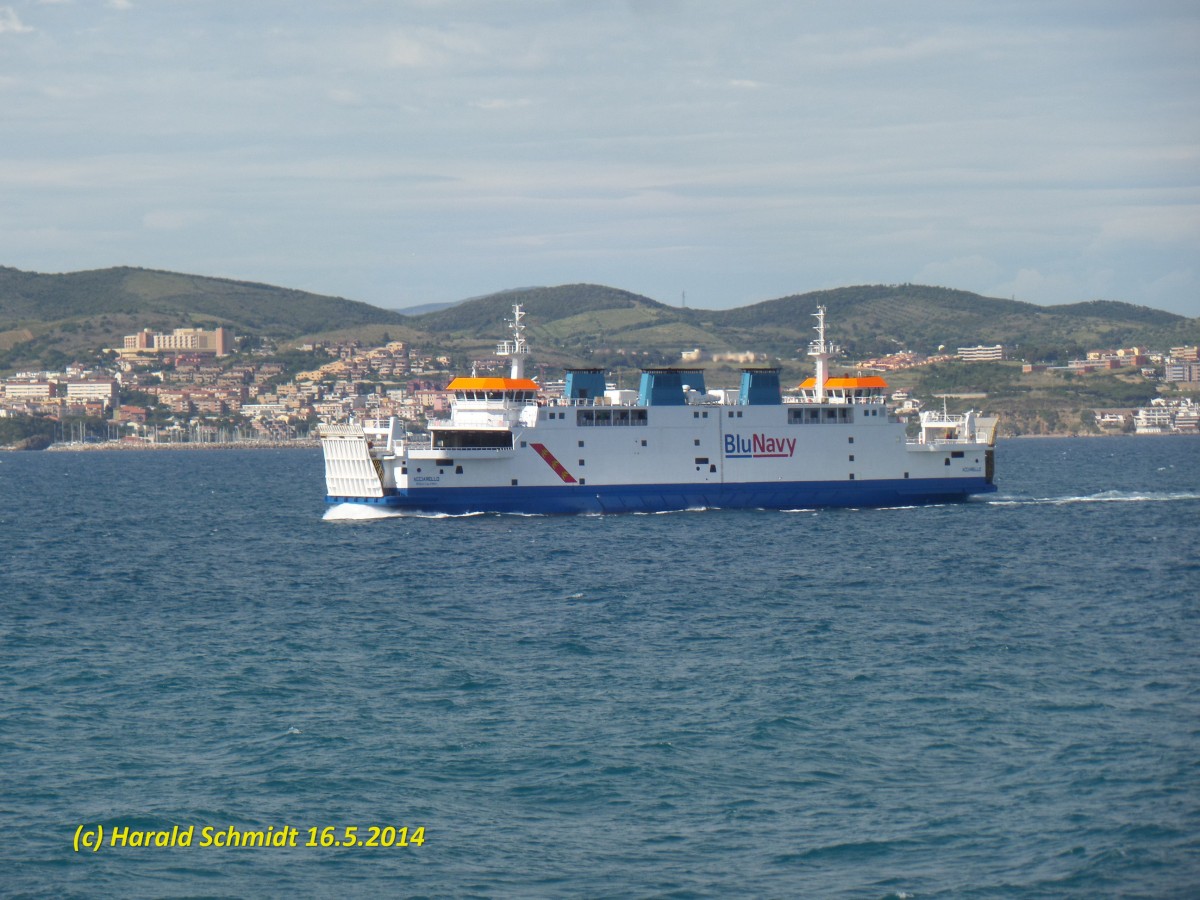 ACCIARELLO (IMO 9144691) am 16.5.2014 vor Elba /
ex Prins Johan Friso (1997-2004) /
Doppelend-Fähre / BRZ 7.865  / Lüa 113,6m, B 19,5m, Tg 4,75m / 4 Wärtsilä-Diesel, ges. 6.600 kW, (8976 PS  , 4 Azimut Propeller, 14,5kn /
1997 bei Koninklijke Maatschappij De Schelde (KMS), Vlissingen, Holland./ Eigner: Mps Leasing & Factoring Siena, Italy, Manager: Caronte & Tourist Lines S.p.A., Mesina, Italien / Heimathafen: Reggio de Calabria, Flagge: Italien /
