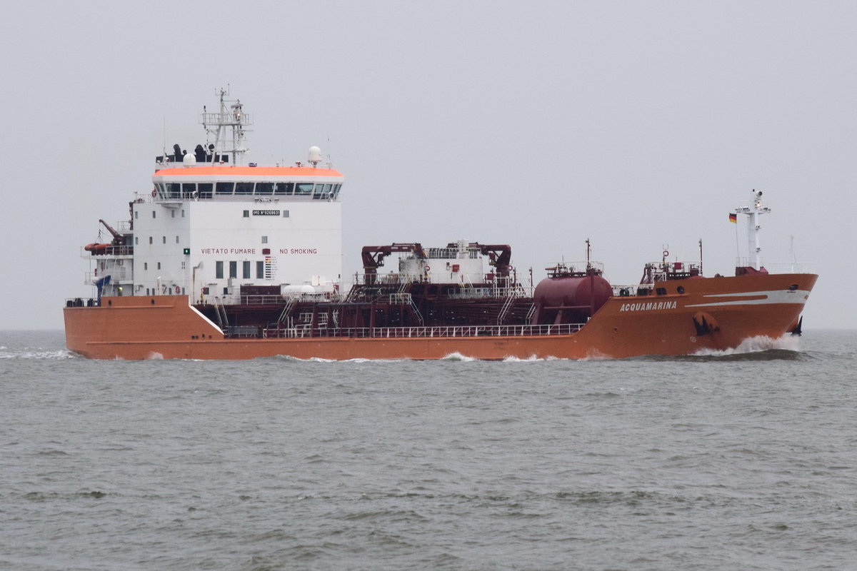 ACQUAMARINA , Tanker , IMO 9268631 , Baujahr 2004 , 136m × 20.4m , Cuxhaven , 19.12.2018