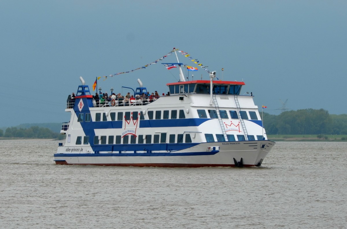 ADLER PRINCESS    Fahrgastschiff     Lühe   09.05.2014