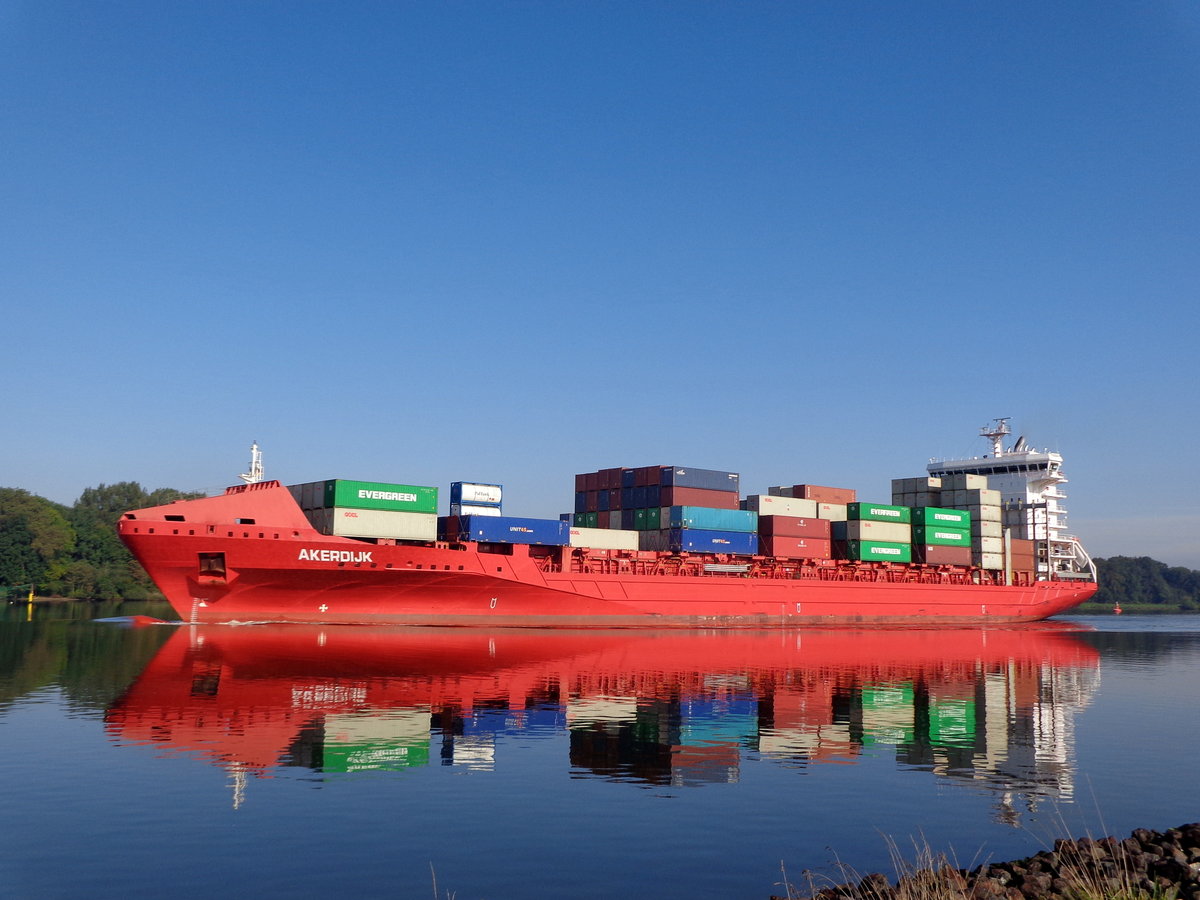 AKERDIJK -  IMO= 9491501 - Bj.= 2011 - 21293 To. -am 18.09.2017 in Rade am NOK.