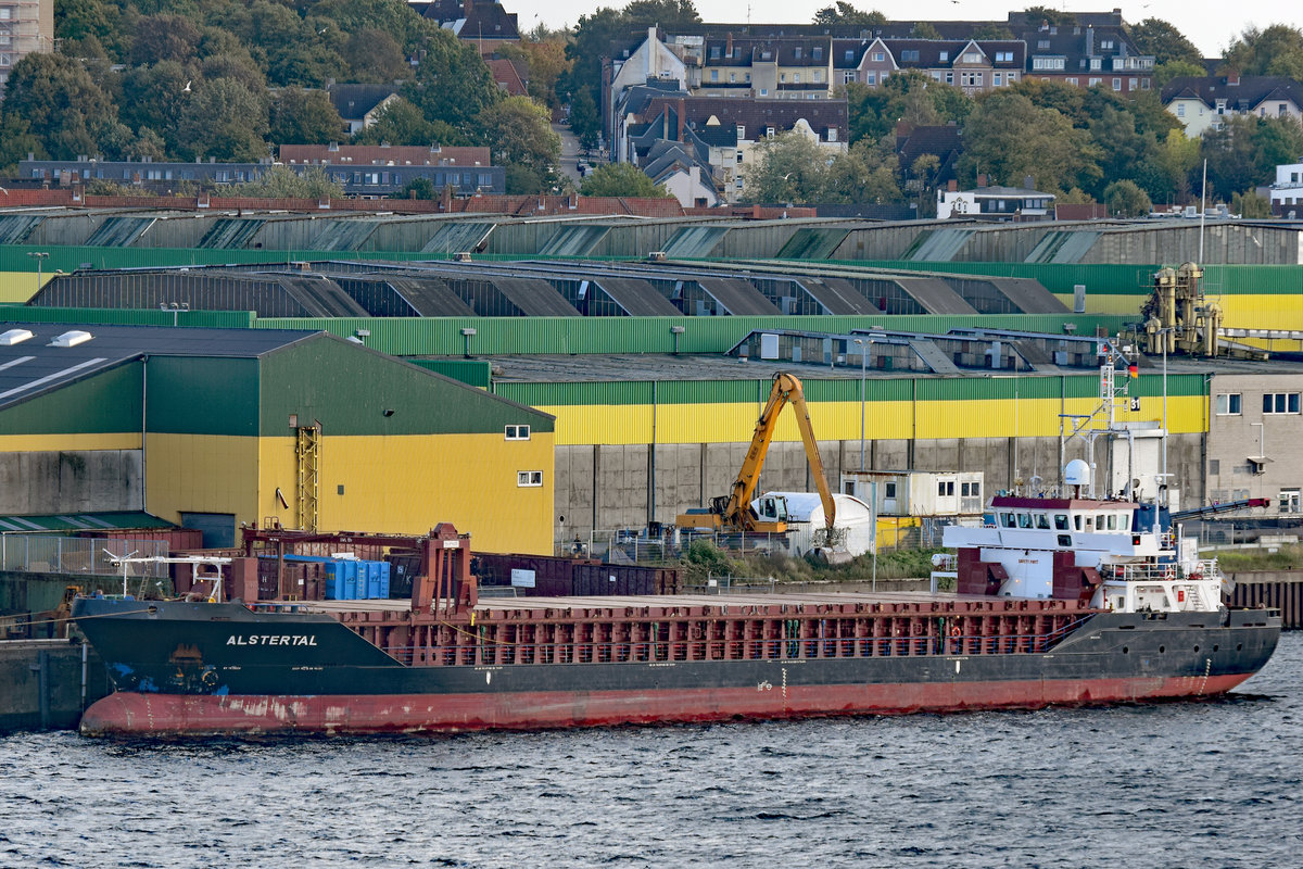 ALSTERTAL, registriert unter der IMO-Nummer 9472012 und MMSI 209273000, am 3.10.2017 im Hafen von Kiel. Baujahr 2009