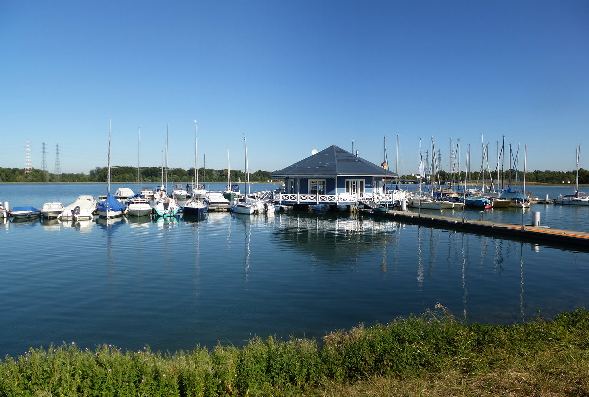 Altenheimer Wassersportclub AWSC am Rhein sdlich von Kehl, Sept.2016