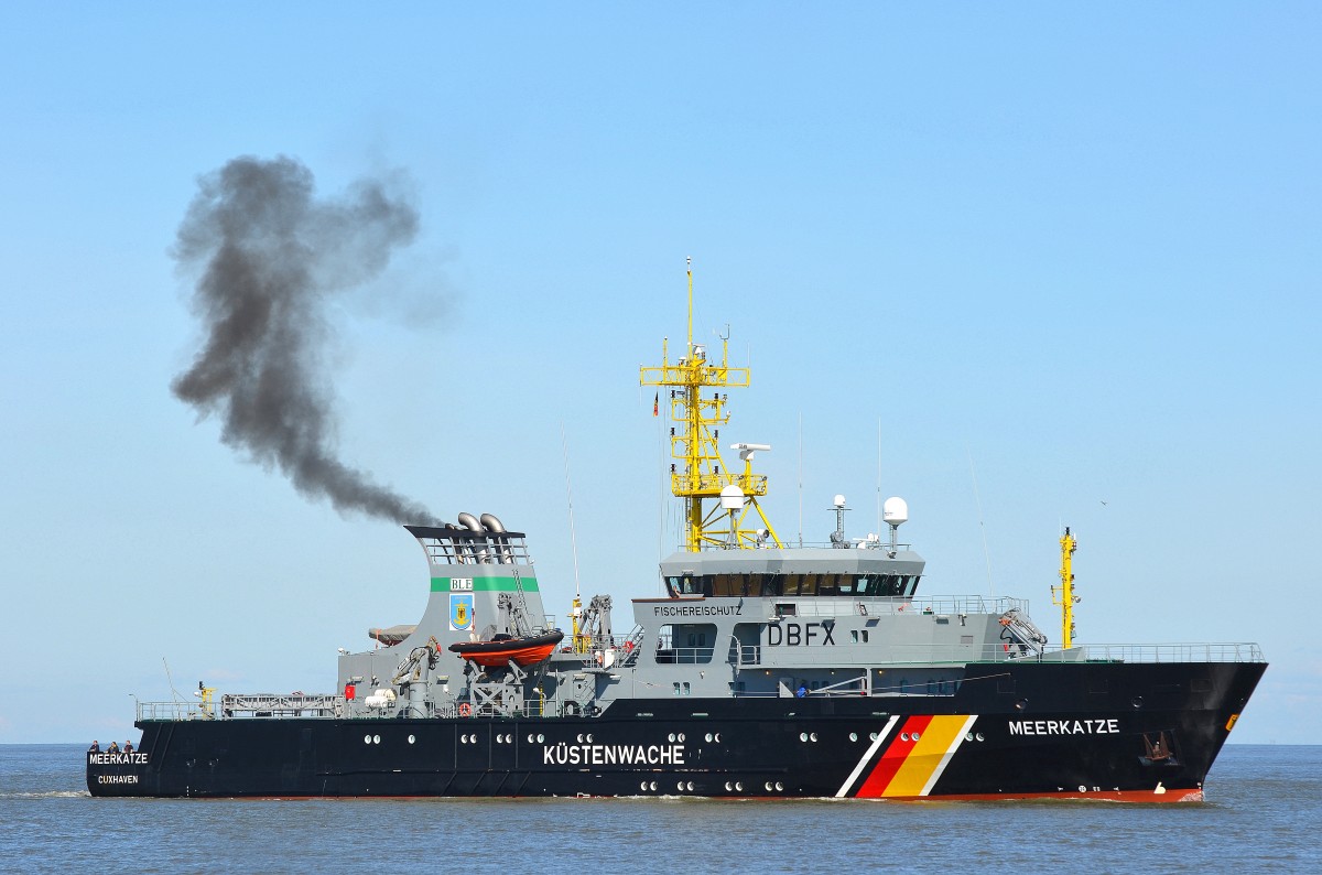 Am 05.04.15 war ich zum Spotten mal wieder an der Alten Liebe Cuxhaven und das erste Schiff was mir dort vor die Kamera lief war das Fischereischutzboot Meerkatze IMO-Nummer:9421245 Flagge:Deutschland Länge:72.0m Breite:12.0m Baujahr:2009 Bauwerft:Peene Werft:Wolgast Deutschland.