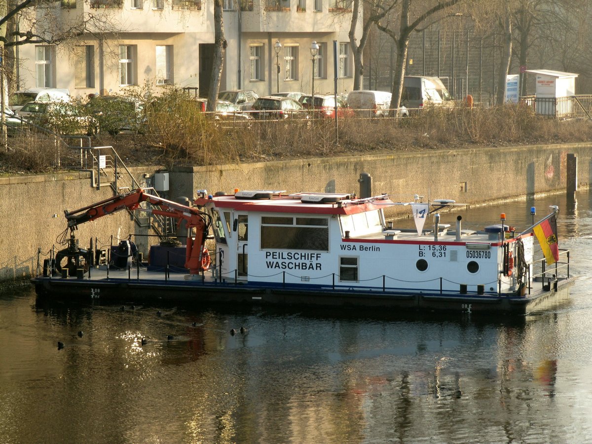 Am 14.02.2017 startete das Peilschiff Waschbär (05036780 , 15,36 x 6,31m) eine Messfahrt am  Ufer der Spree in Berlin-Charlottenburg und fuhr quer zu Tal. 