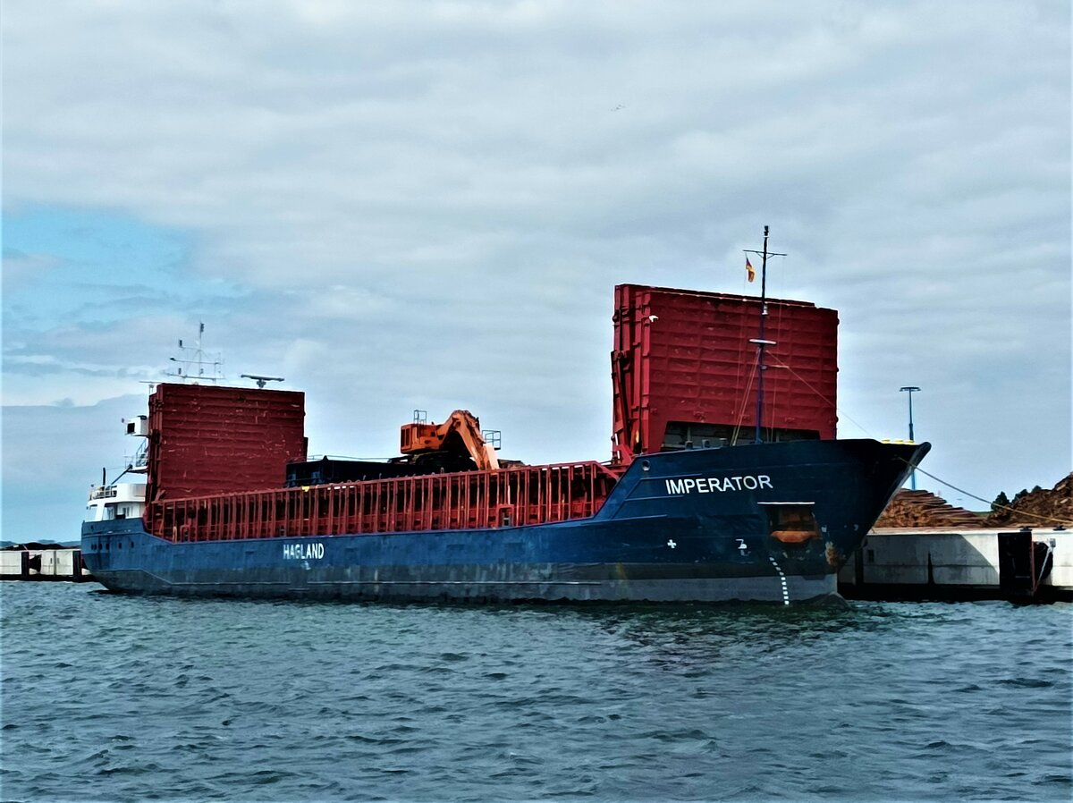 Am 2.06.2022 Hatte Die Imperator Schrott geladen Das Foto entstand auf einer Hafenrundfahrt in Wismar 