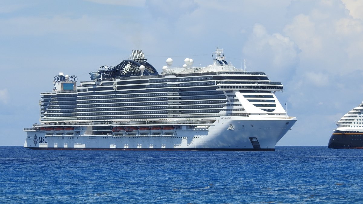 am 24.09.2019 liegt die MSC Seaside vor den Cayman Islands
IMO Nr.9745366