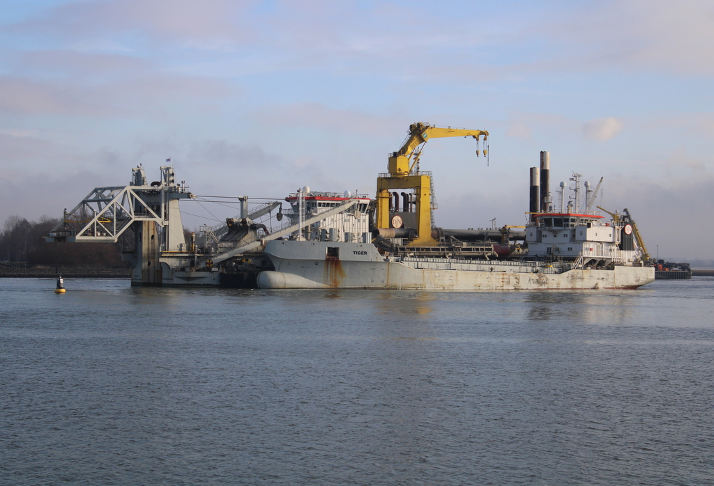 Am Mittag des 12.01.2024 lag das Spezial-Schiff Tiger in Warnemünde.