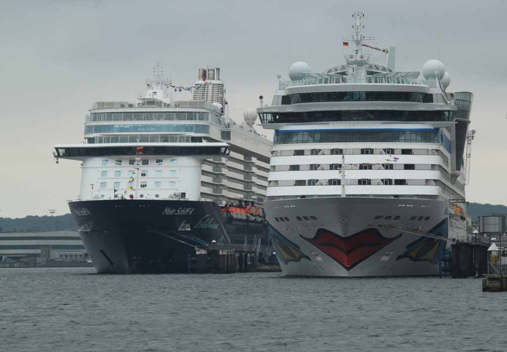 Am Morgen des 28.07.2019 lagen die Meinschiff 4 und Aidabella am Ostseekai in Kiel.