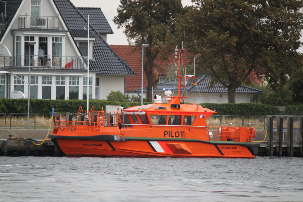 Am Nachmittag des 24.08.2018 lag das Lotsenboot Knurrhahn in Hohe Düne am Anleger.