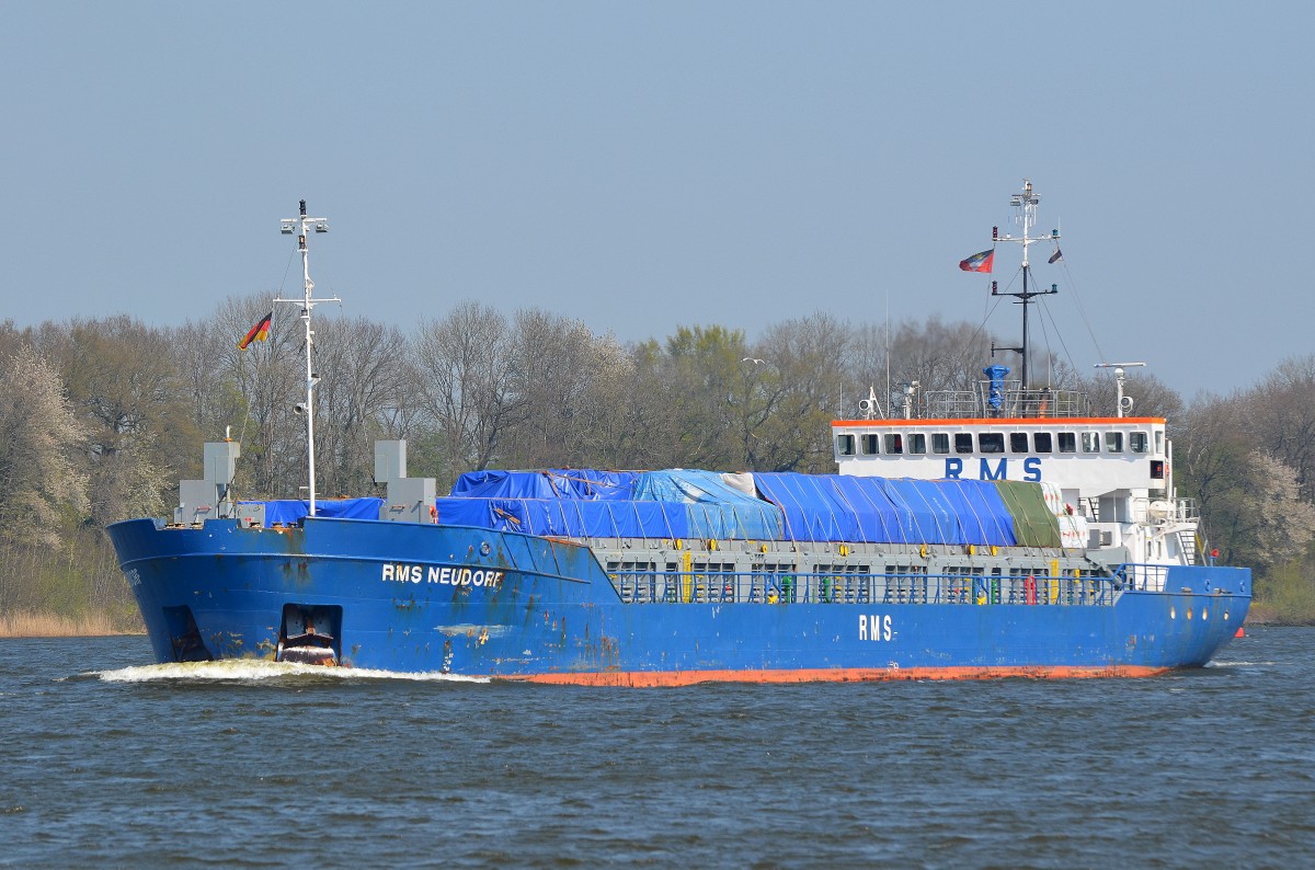 Am Ostersonntag den 20.04.14 war ich mal wieder am Nord-Ostsee-Kanal und das erste Schiff das mir dort bei Rade vor die Kamera lief war die RMS Neudorf IMO-Nummer:8920256 Flagge:Antigua und Barbuda Länge:83.0m Breite:12.0m Baujahr:1990 Bauwerft:Damen Shipyard,Gorinchem Niederlande.