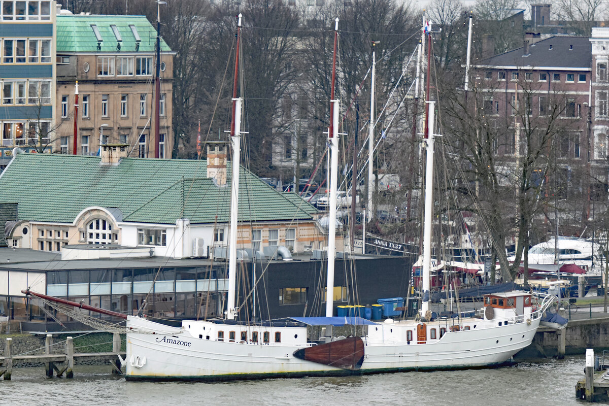 AMAZONE am 09.02.2022 im Hafen von Rotterdam