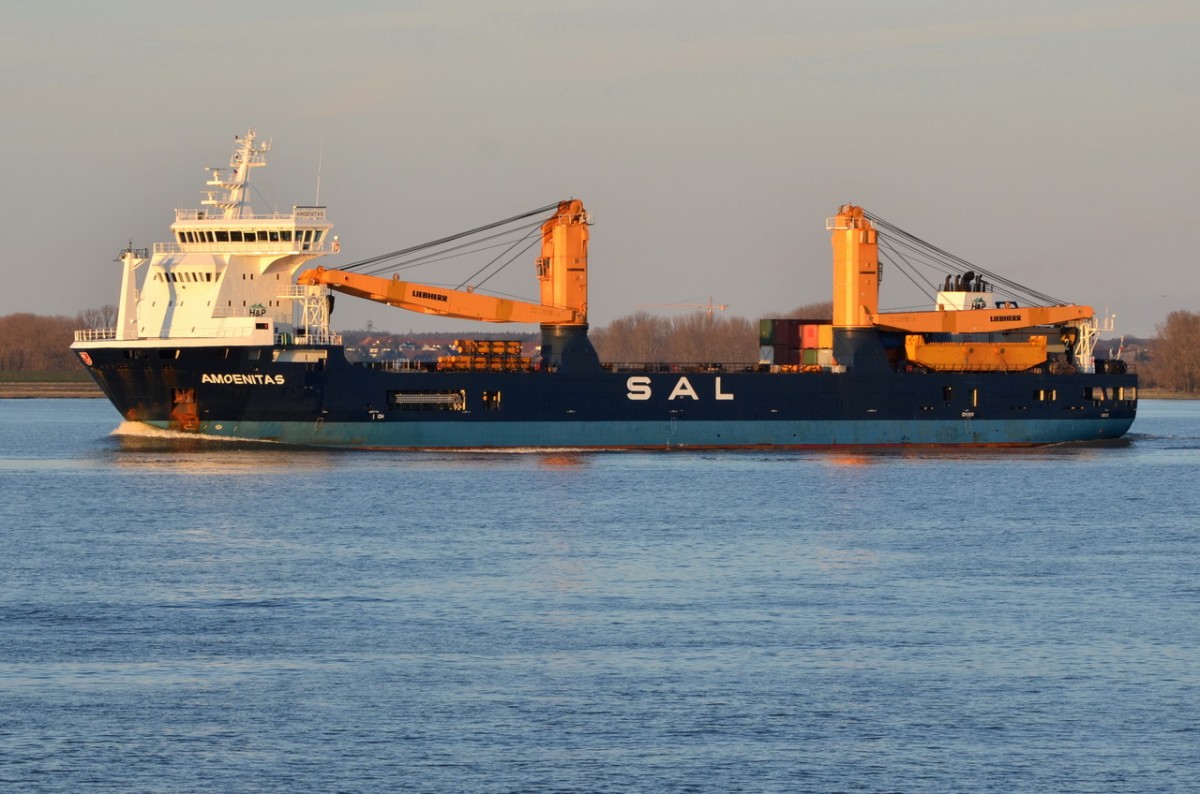 AMOENITAS   General Cargo  IMO  9505510  , Baujahr 2010 ,  134 x 23m  Lühe  06.04.2015