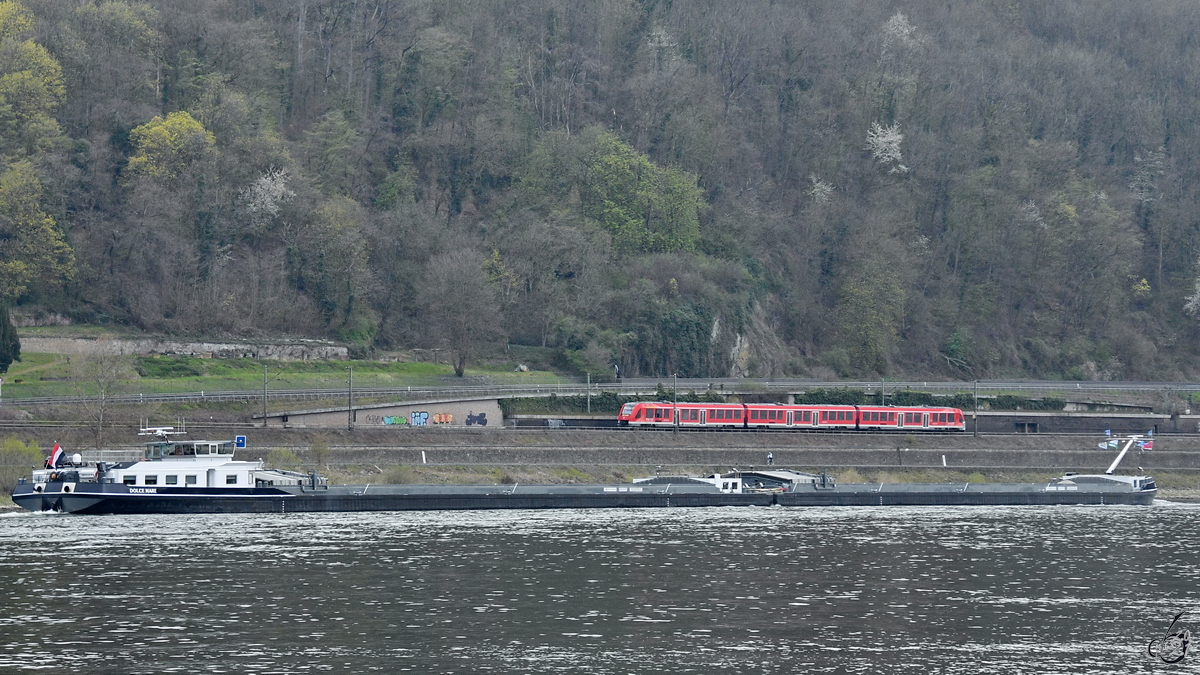 Anfang April 2021 war auf dem Rhein bei Remagen der Schubverband DOLCE MARE (ENI: 02323957) zu sehen.