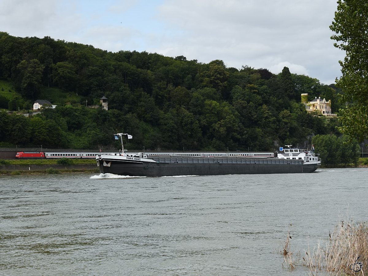 Anfang August 2021 war das Gütermotorschiff MARIA JEANET (ENI: 02304197) auf dem Rhein bei Remagen zu sehen.