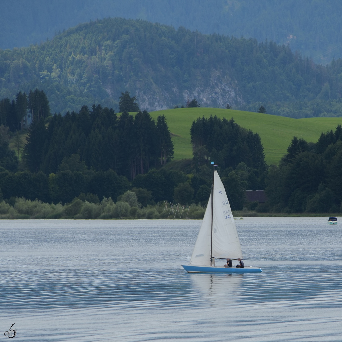 Anfang Juli 2017 konnte auf dem Forggensee dieses einsame Segelboot abgelichtet werden.