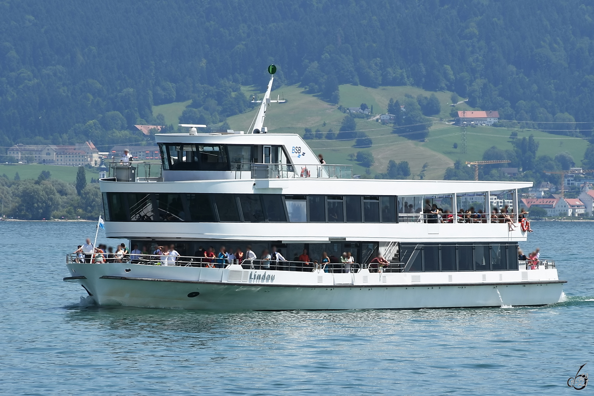 Anfang Juli 2017 konnte auf dem Bodensee das Fahrgastschiff LINDAU abgelichtet werden.