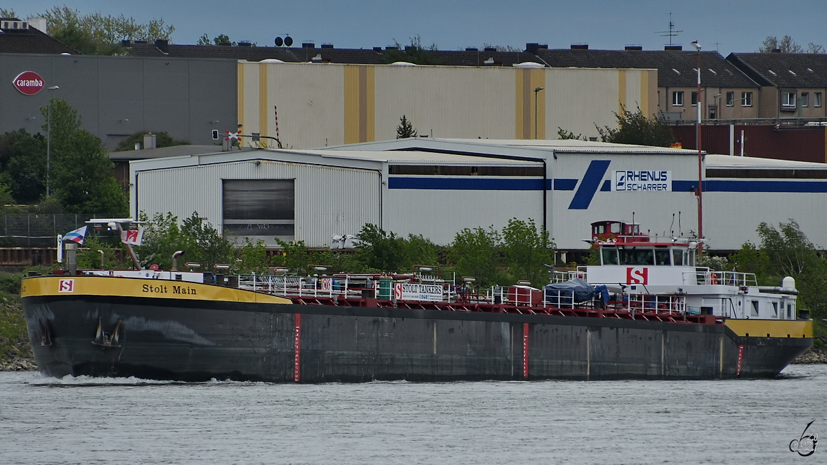 Anfang Mai 2021 war auf dem Rhein bei Duisburg das Tankmotorschiff STOLT MAIN (ENI: 02320282) zu sehen.