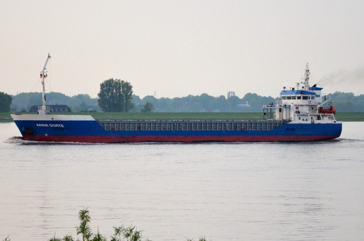 ANNE DORTE    Frachtschiff  Lühe  06.05.2014