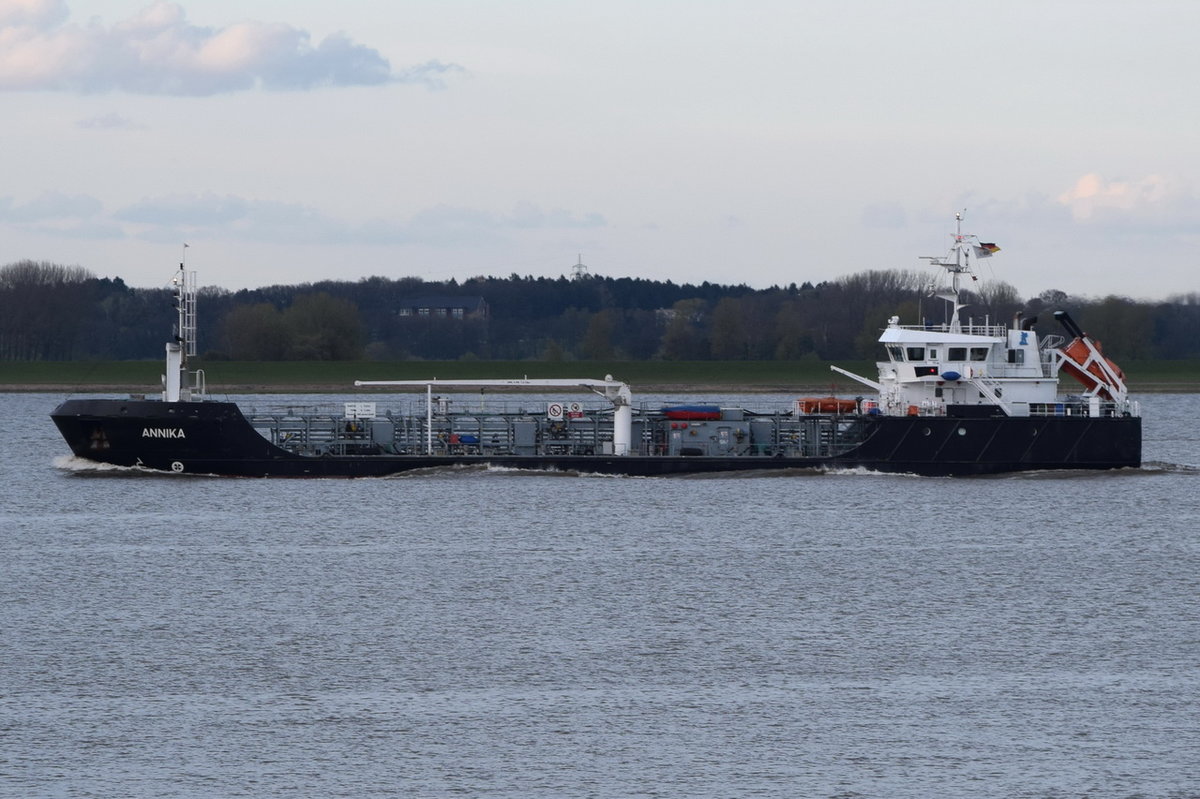 ANNIKA  , Tanker , IMO 9628489 , Baujahr 2012 , 73 x 12m , 28.04.2016 Grünendeich