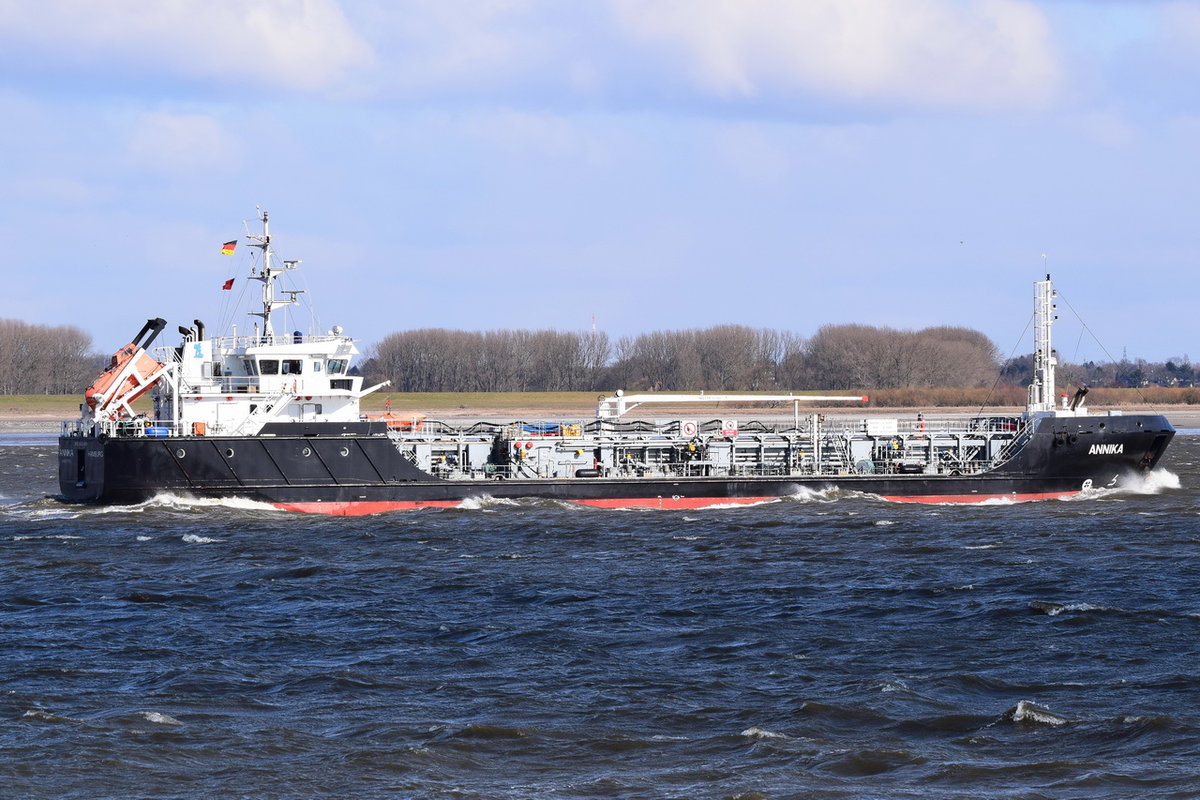 ANNIKA , Tanker , IMO 9628489 , Baujahr 2011 , 72.97 × 11.68m , 17.03.2018 Grünendeich