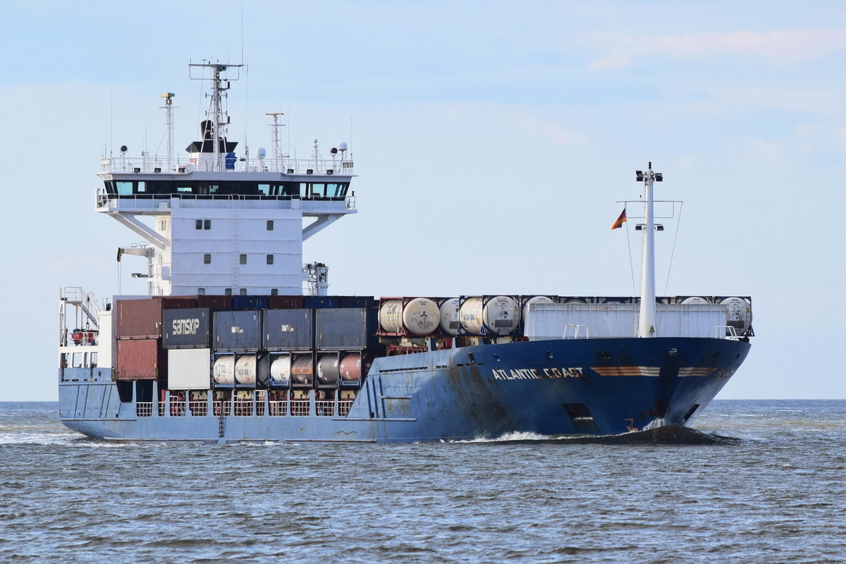 ATLANTIC COAST , Feederschiff , IMO 9129469 , Baujahr 1995 , 132.85 x 18.7 m , 660 TEU 30.05.2020 , Cuxhaven