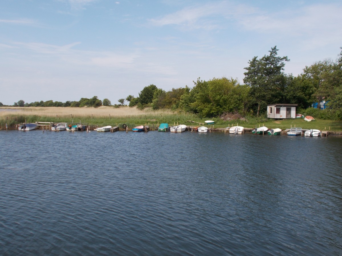 Auch im Hafen von Kuhle/Rügen lagen,am 08.Juni 2014,viele Motorboote.