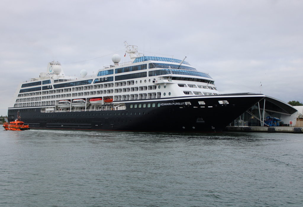 Auf der Autofähre ging das Fotoshooting mit der Azamara Pursuit in Warnemünde weiter.23.07.2022