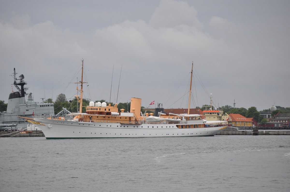 Aufgenommen am 24.06.2012 im Hafen von Kopenhagen ,liegt die königlich dänische Yacht  Dannebrog 