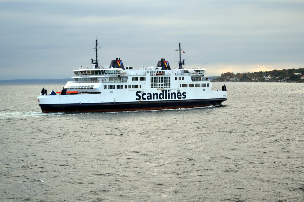 Aurora af Helsingborg auf dem Öresund, von Helsingborg (S) nach Helsingör (DK). 12.10.2013.