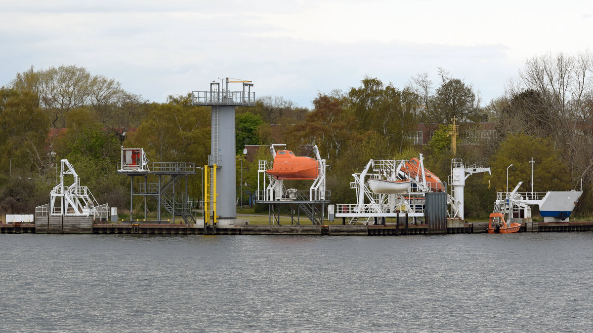 Ausbildungsanlage der Schleswig-Holsteinischen Seemannsschule in Lübeck-Travemünde bzw. auf dem Priwall. Aufnahme vom 01.05.2022
