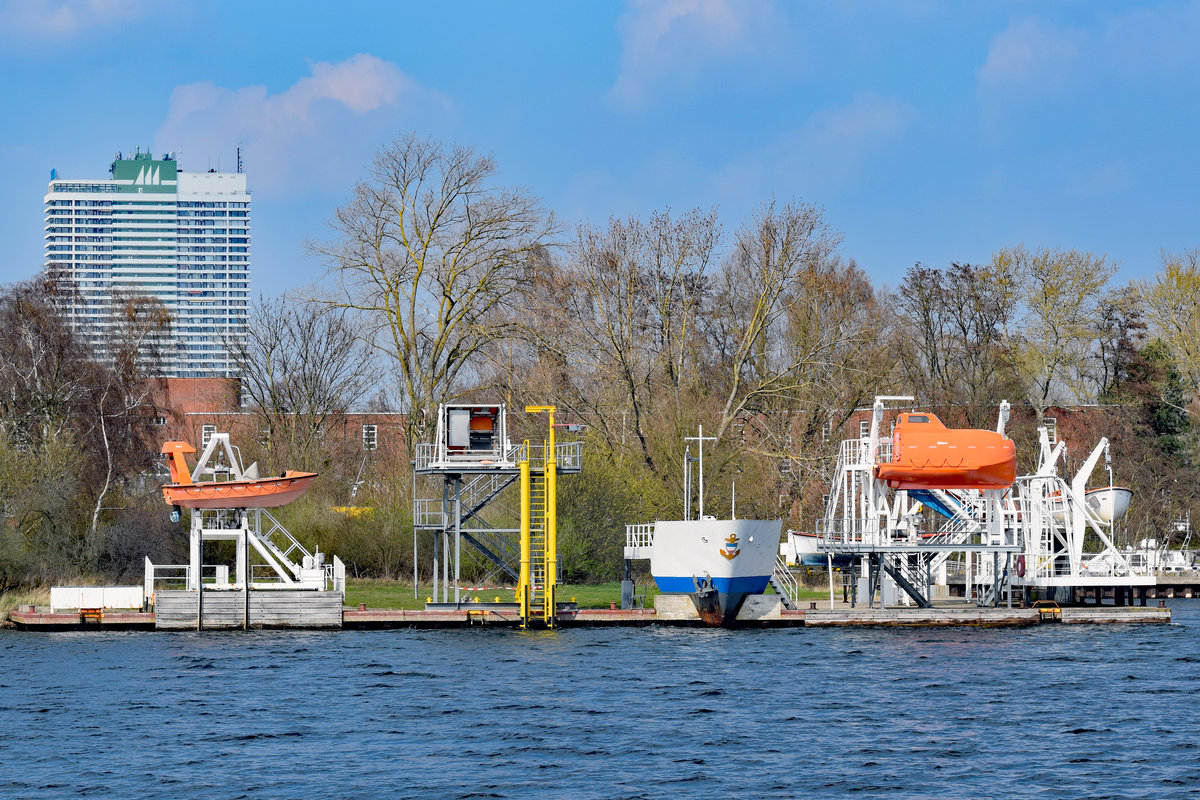 Ausbildungsanlagen der Schleswig-Holsteinischen Seemannsschule in Lübeck-Travemünde bzw. auf dem Priwall. Aufnahme vom 30.3.2019